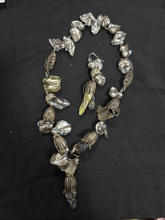 mother of pearls necklace