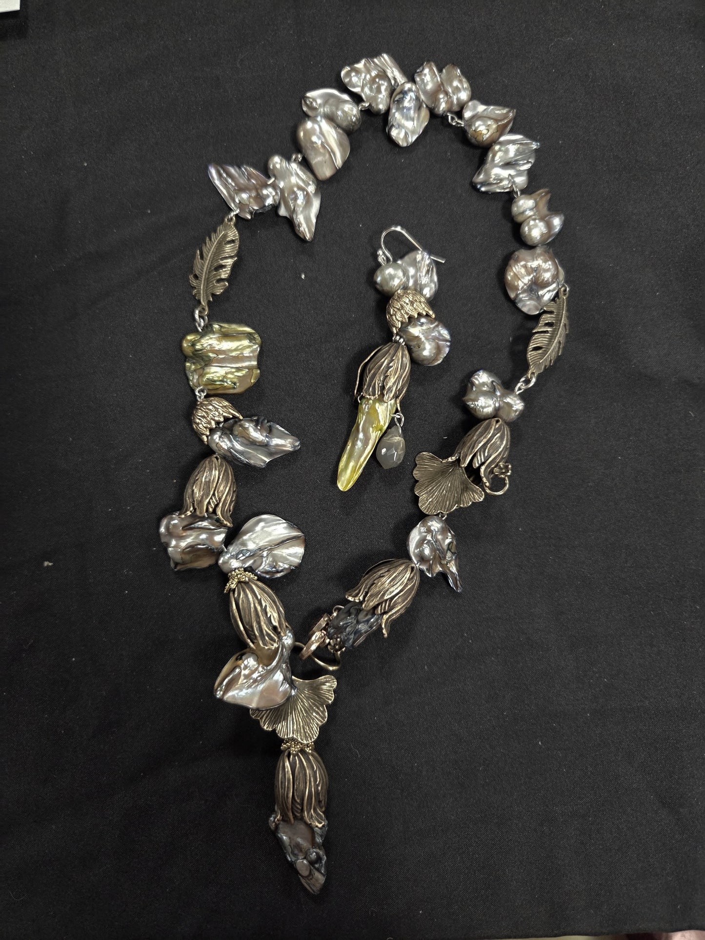 mother of pearls necklace
